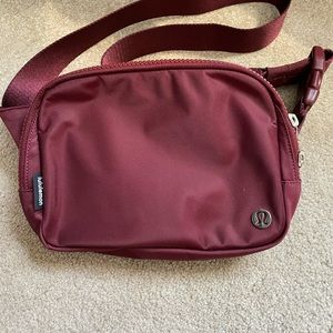 Lulu Lemon Belt bag 2L New